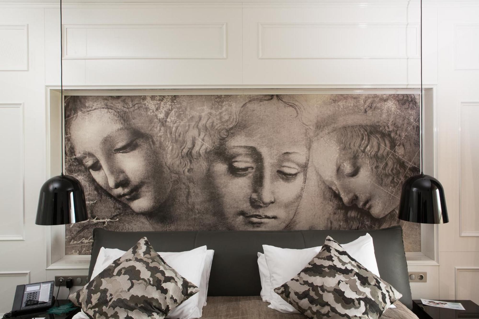 Mirotel Resort And Spa Truskavets Oda fotoğraf The Three Graces, 2012